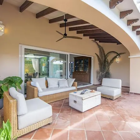 Villa Olivos